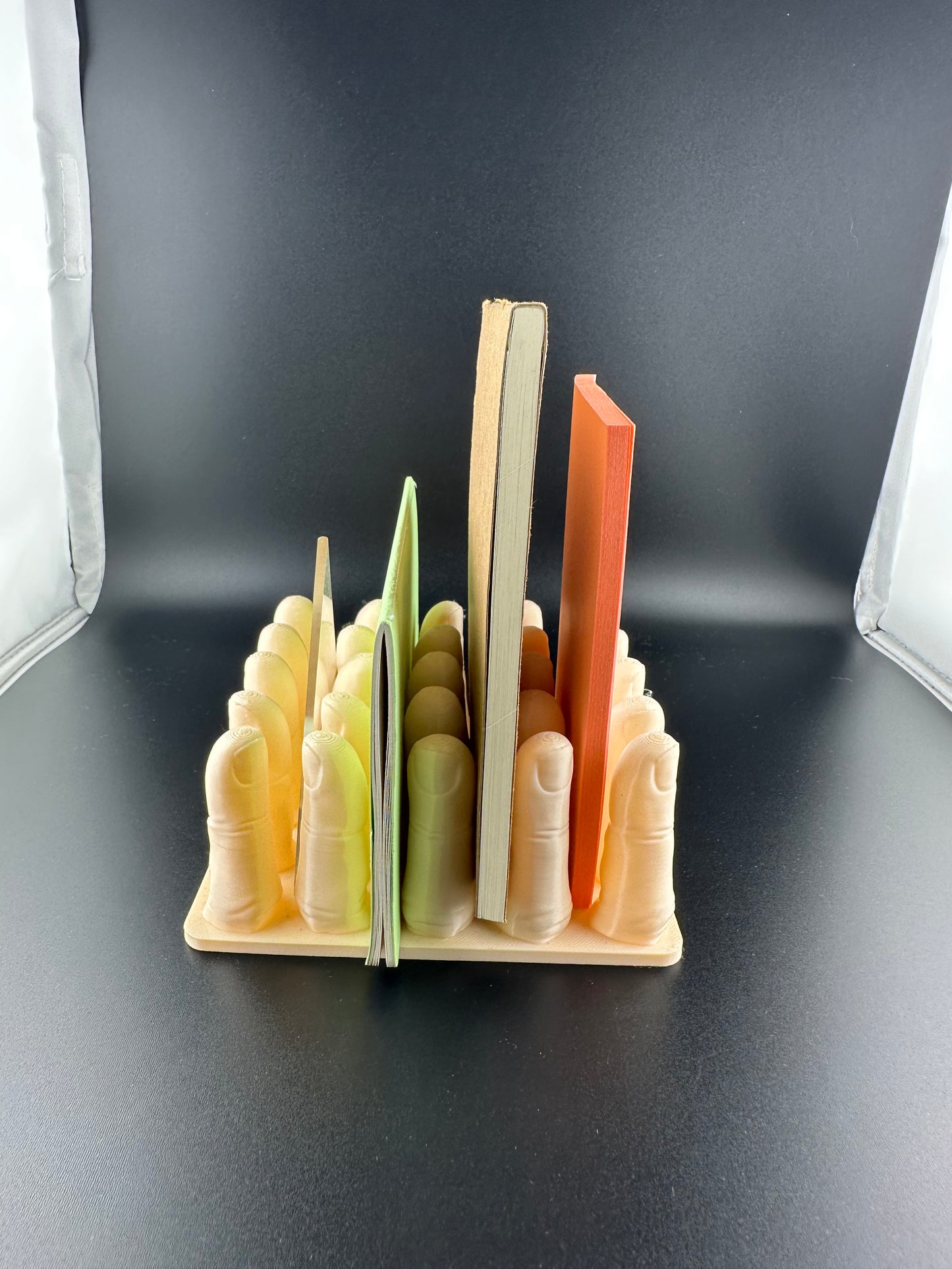Ergonomic Finger Pen and Marker Holder – Unique Desk Organizer for Artists & Writers